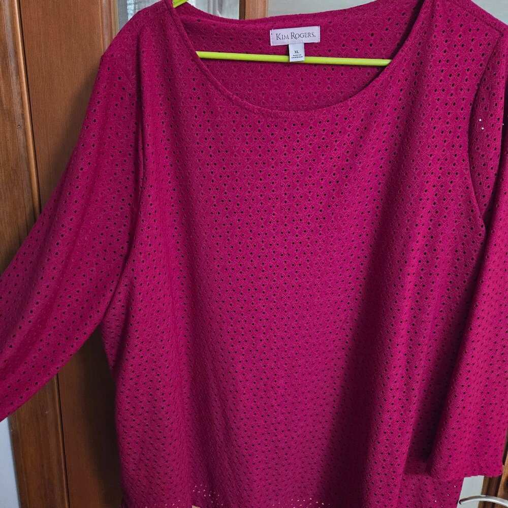 Cute Eyelet top